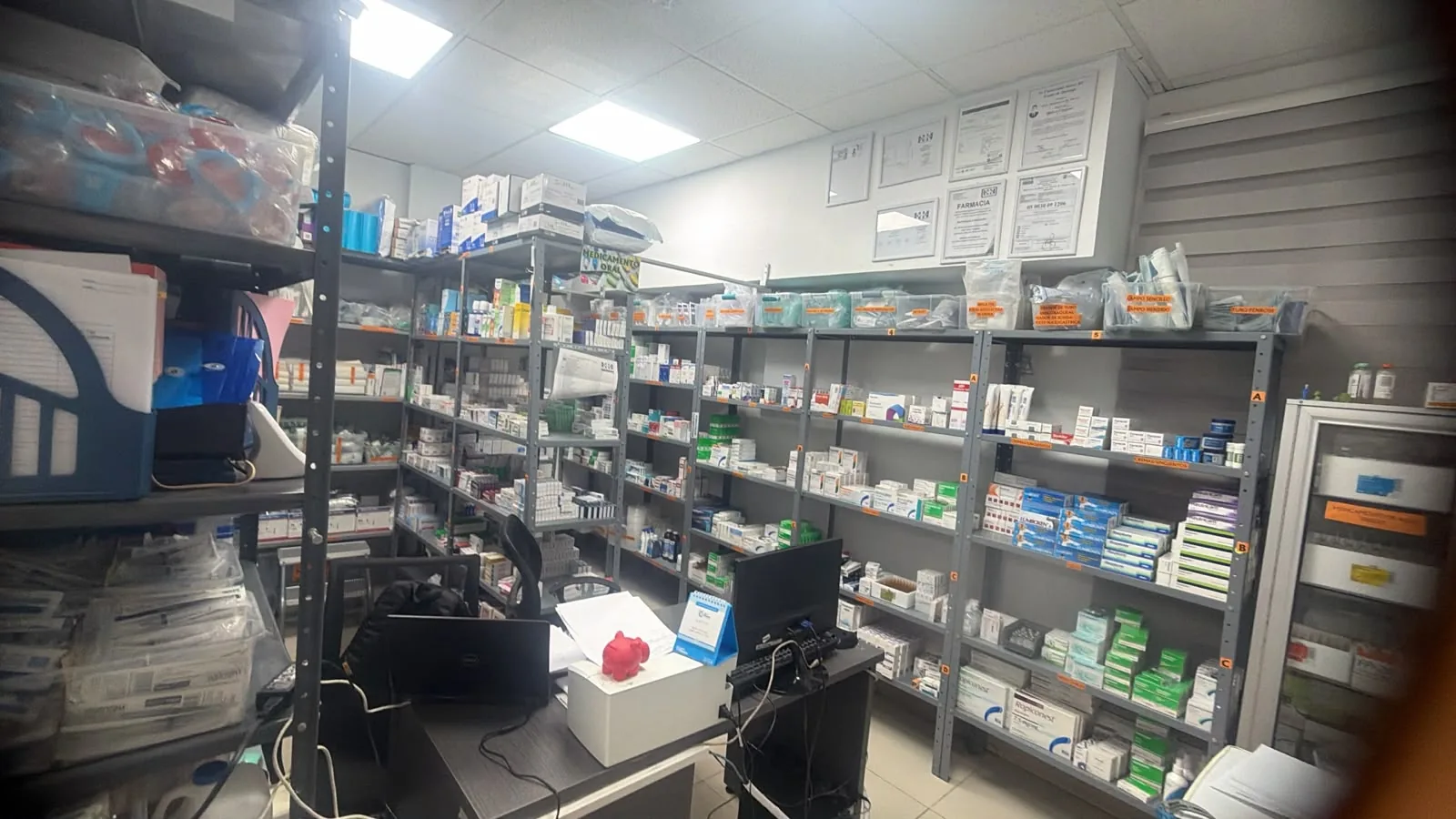 Medicamentos en farmacia